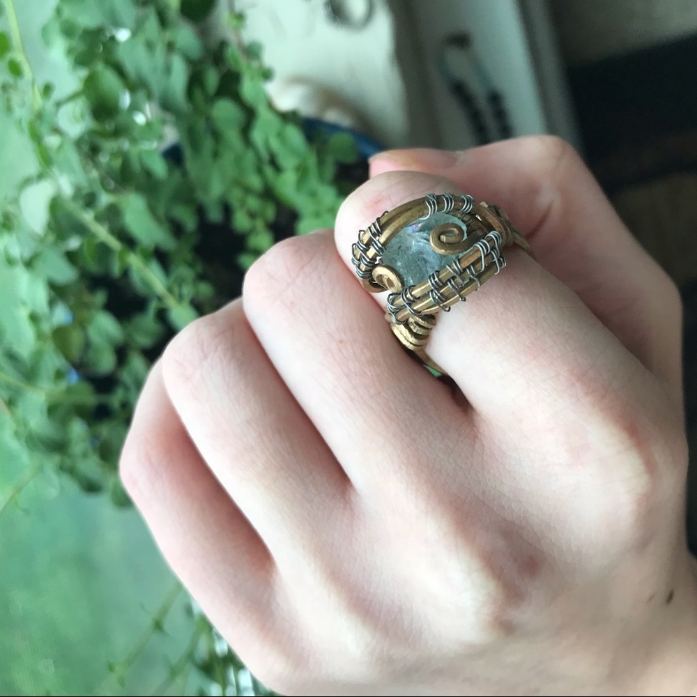 📞LAST CALL📞Elegant Gold and Silver Wire Wrapped Ring